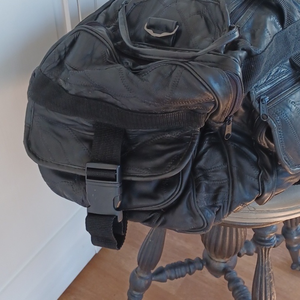 Leather luggage weekender bag lots of pockets black leather duffel bag - Picture 2 of 7